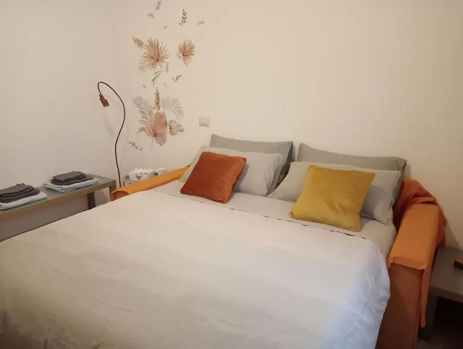 Living Rome Apartment 0*,